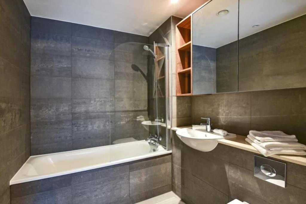 Luxury 2 Bedroom 2 Bathroom Apartment -Borough Market/ London Bridge エクステリア 写真